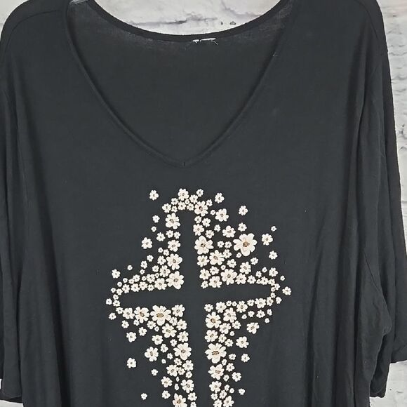 Women's 4XL Black Floral Cross Knit Tee Lightweight Casual Top Easter Spring - Picture 2 of 8